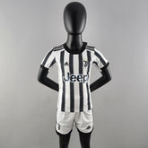 Kit Infantil Juventus 22/23 Adidas - Branco e Preto