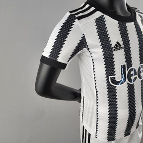 Kit Infantil Juventus 22/23 Adidas - Branco e Preto